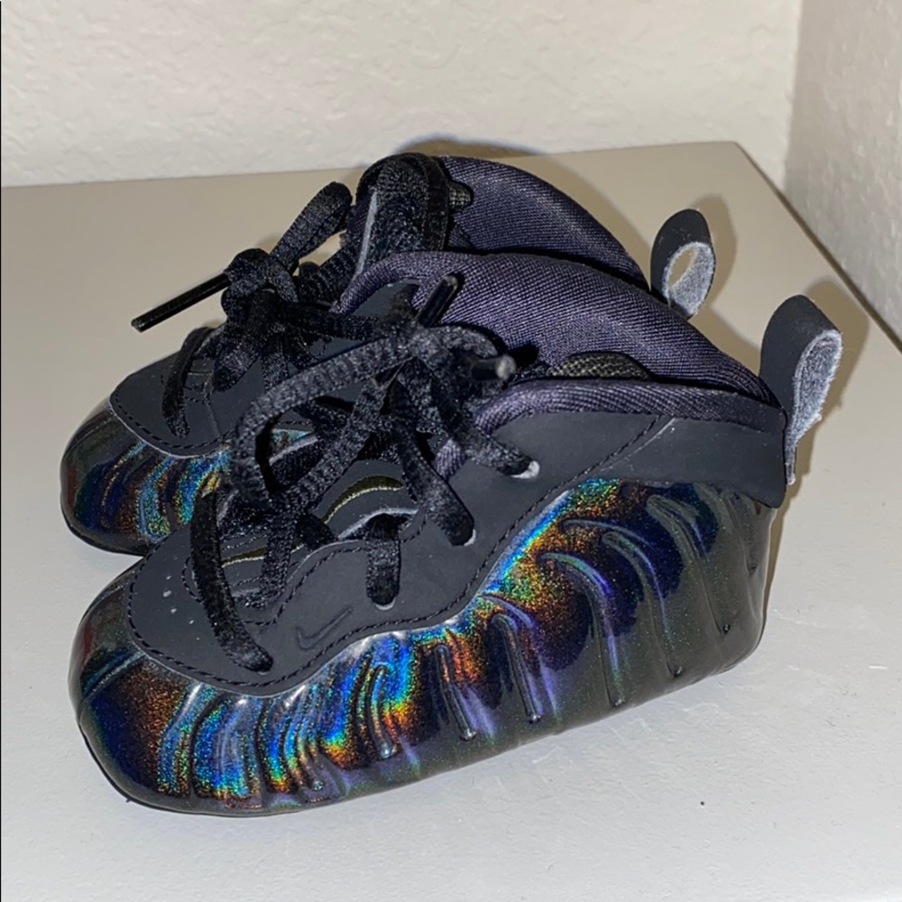 Black (size 3) Nike foamposite